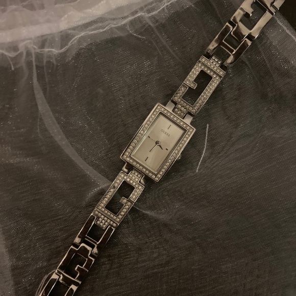 Guess Square Face Watch w/ Extensions - Picture 5 of 8